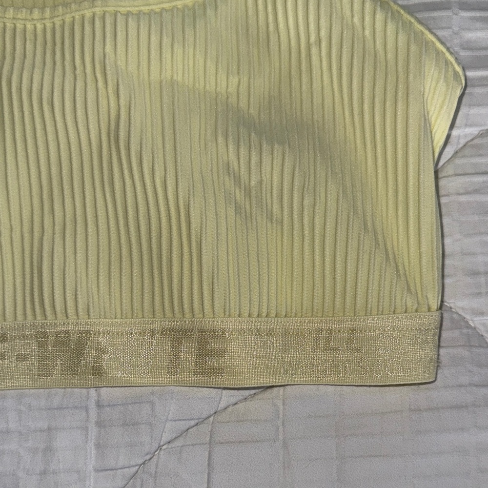 Off-White Ribbed Sports Bra - Picture 3 of 4
